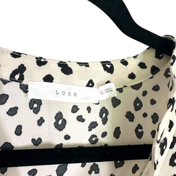 Lush Warren split neck blouse - Picture 4 of 5